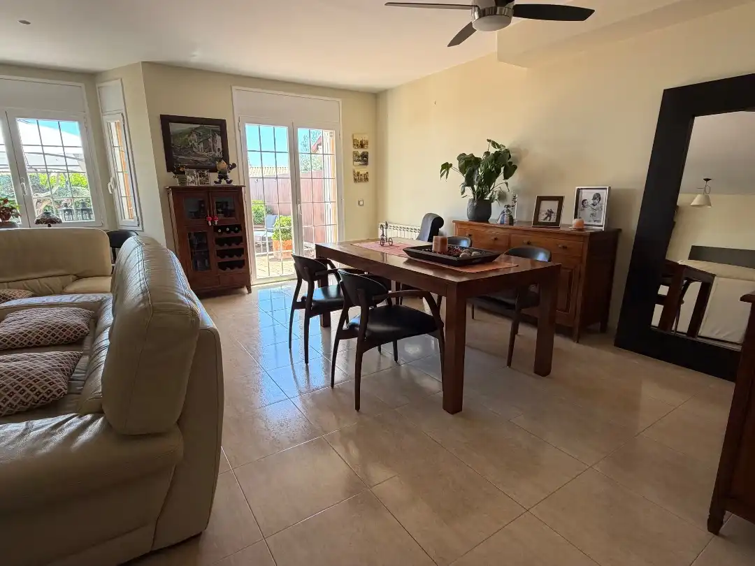Casa pareada con piscina en venta en Carrer de l'Espígol 1, imagen 13