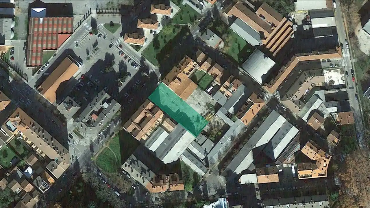 Terreny rústic en venda a Av Santa Coloma