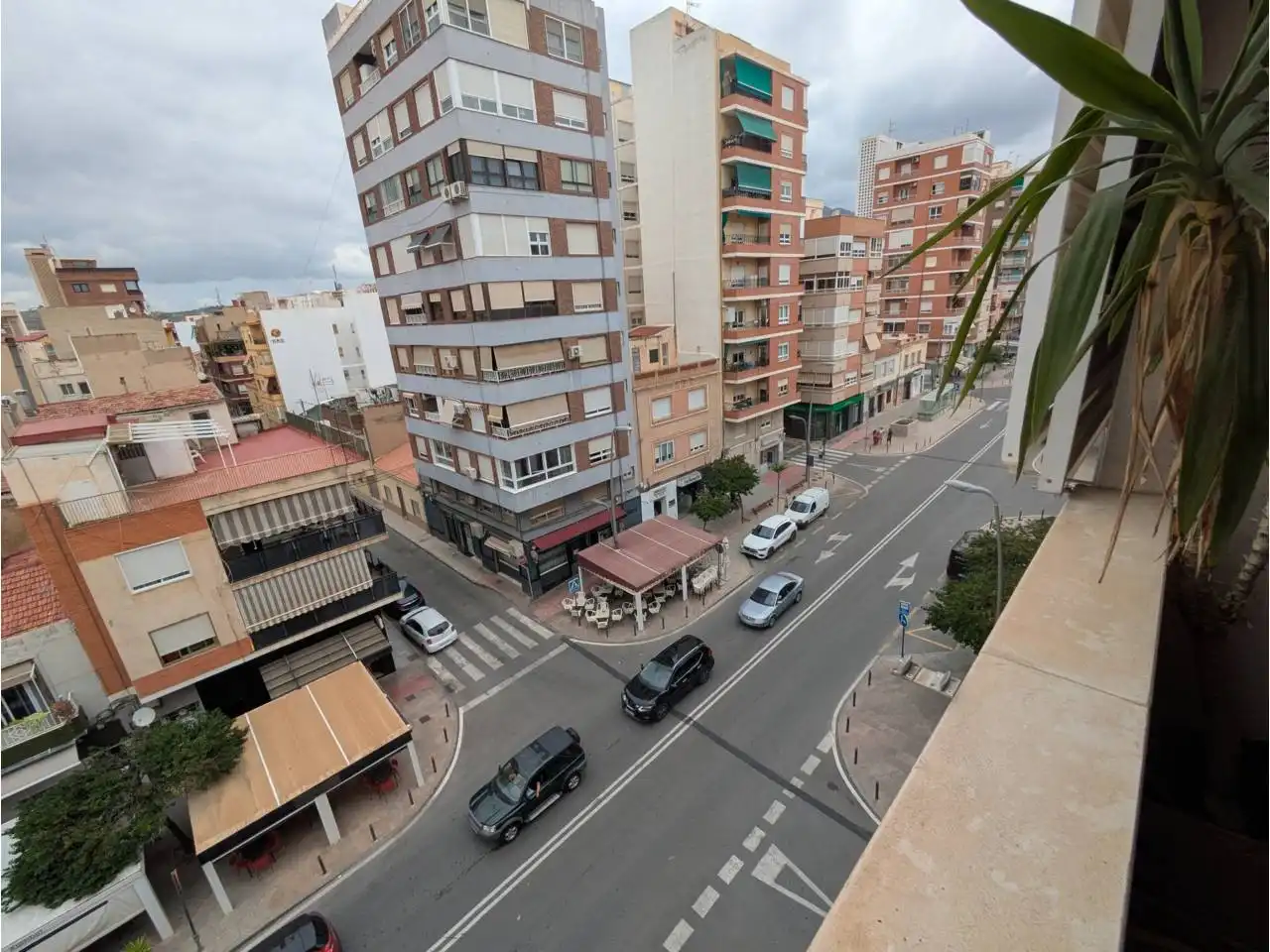 Pis en venda a Calle Milagros Maestre, 86, Plaza Castelar - Mercado Central