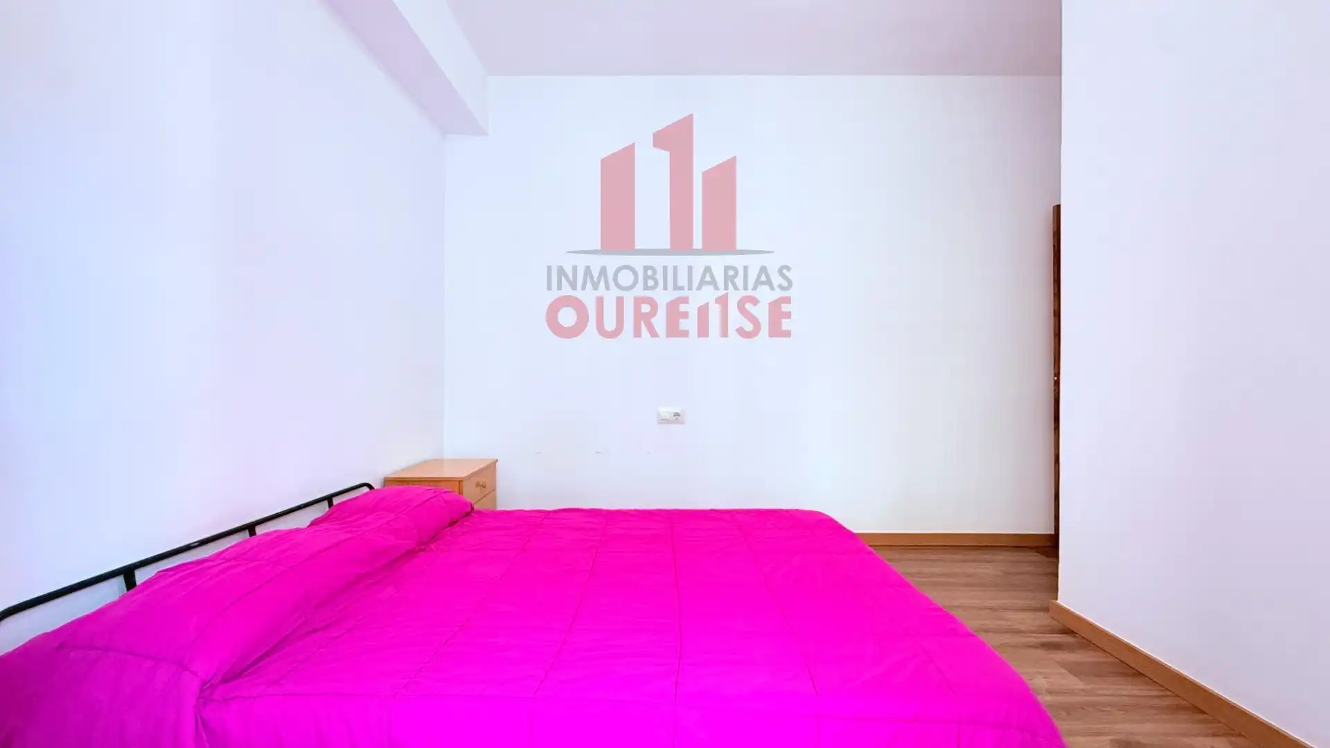 Habitación de Piso de alquiler en Ourense Capital  con Calefacción