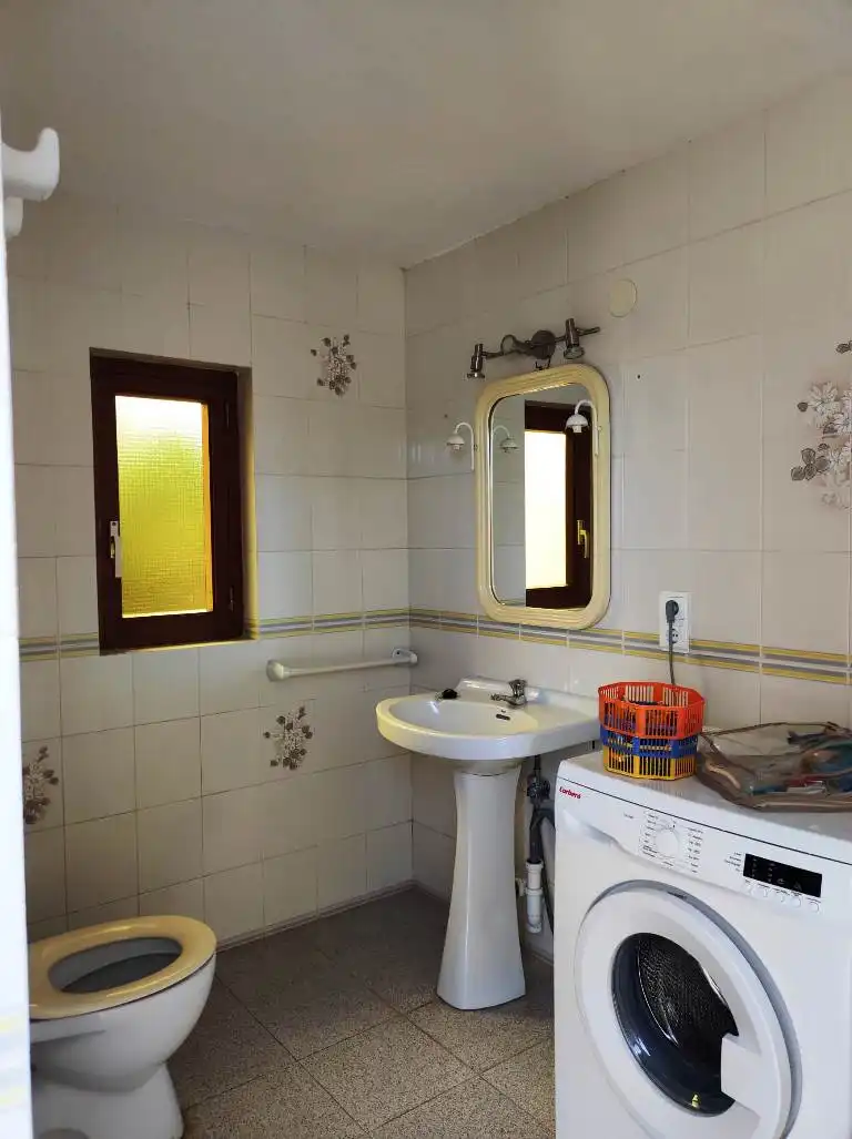 Bany de Casa o xalet en venda en L'Atzúbia amb Jardí privat, Terrassa i Traster