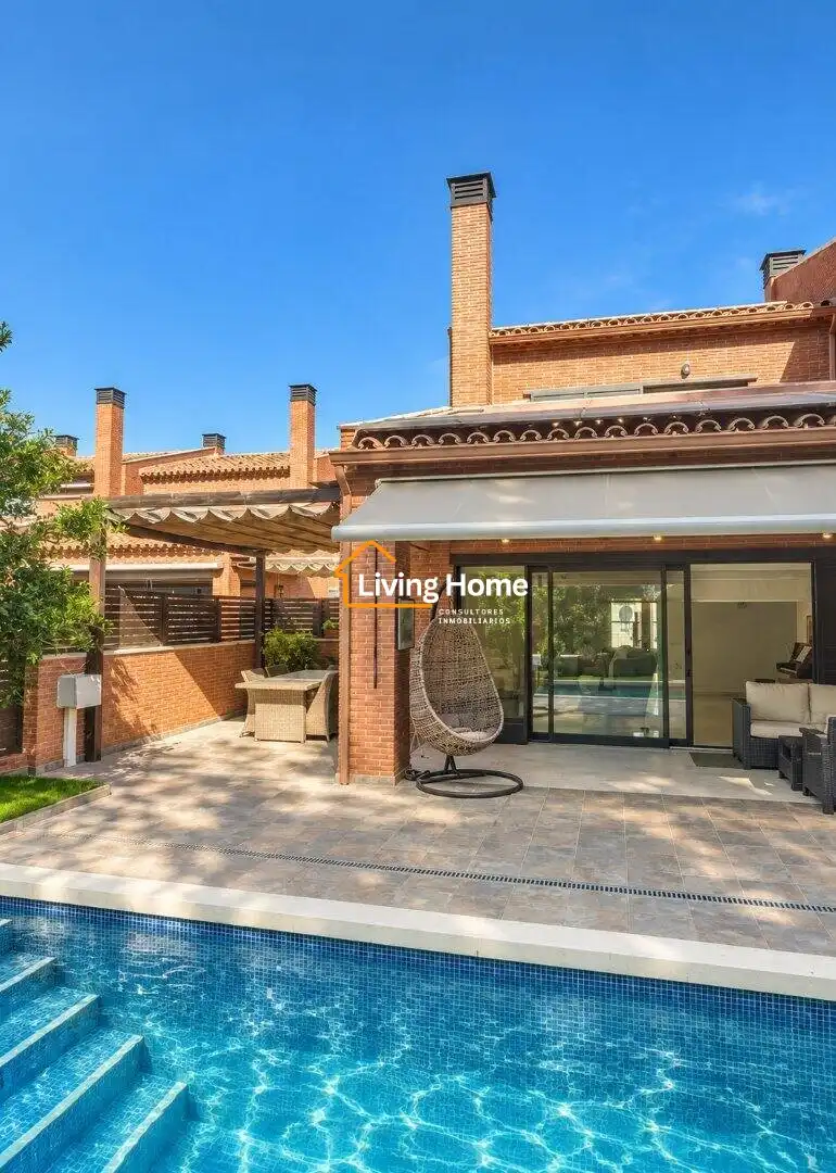 Casa aparellada amb piscina en venda a Carrer de Paul Cézanne, imagen 6