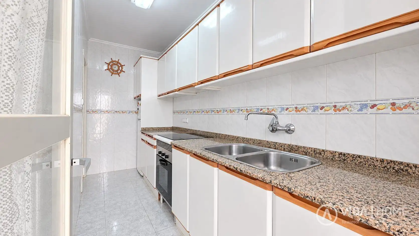 Cuina de Apartament en venda en Gandia amb Terrassa i Moblat