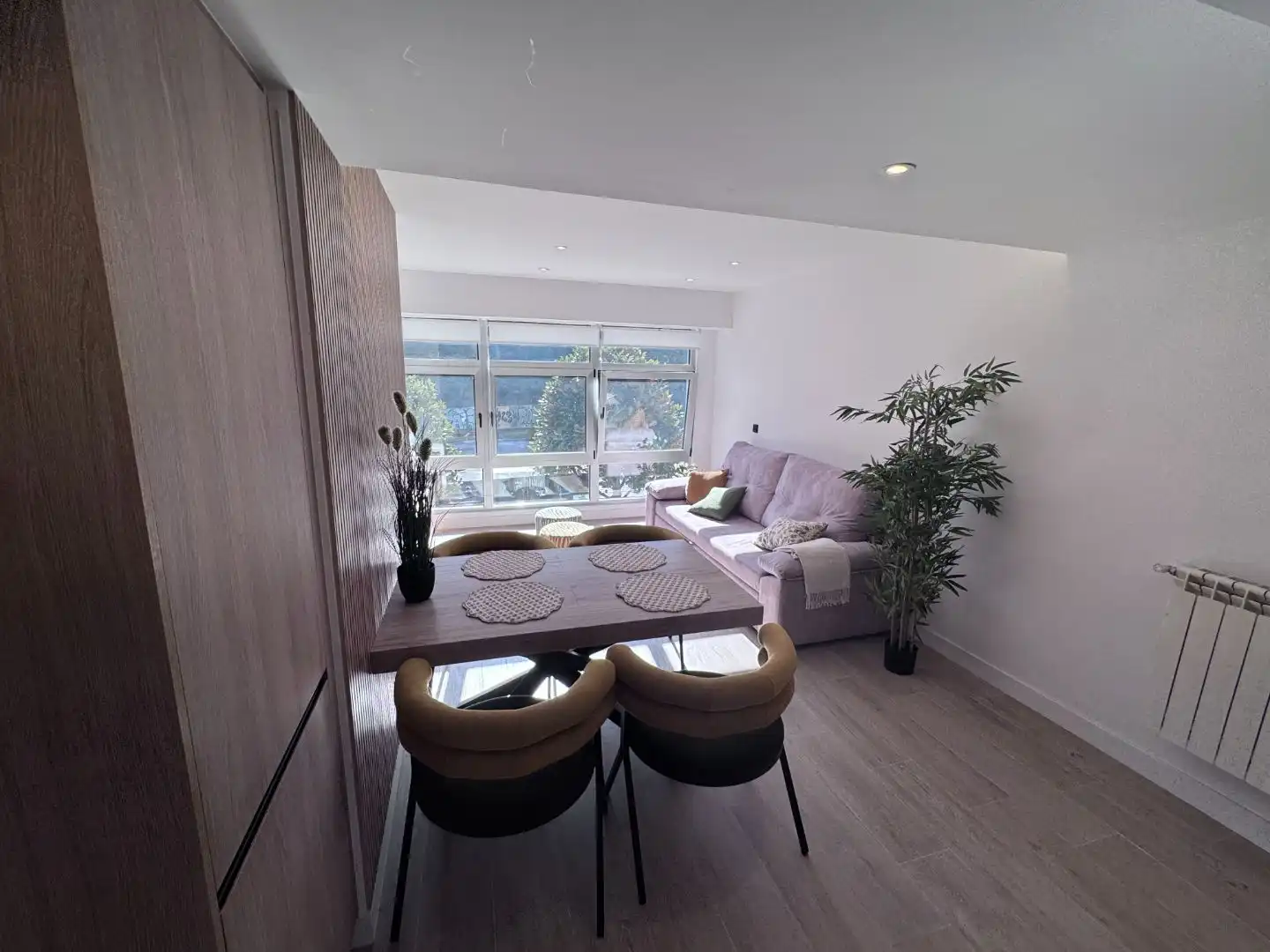 Living room of Flat for rent in Oviedo   with Heating, Furnished and Oven