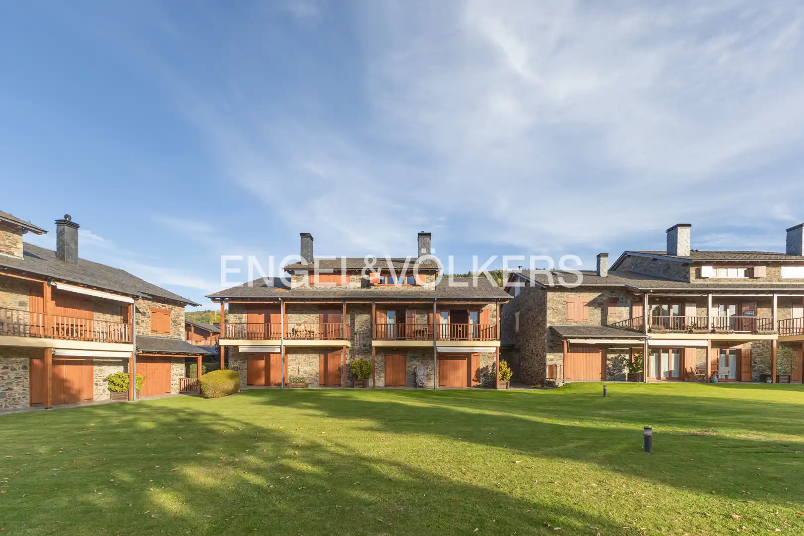 Vista exterior de Dúplex en venta en Fontanals de Cerdanya con Calefacción, Parquet y Terraza