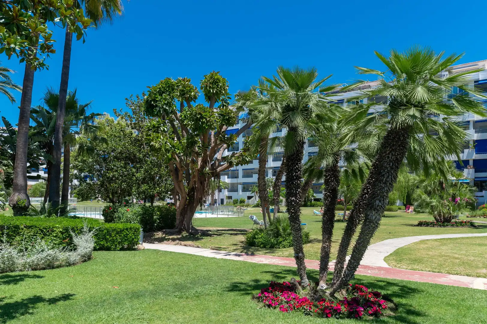 Apartament amb piscina en venda a Nueva Andalucía, imagen 32