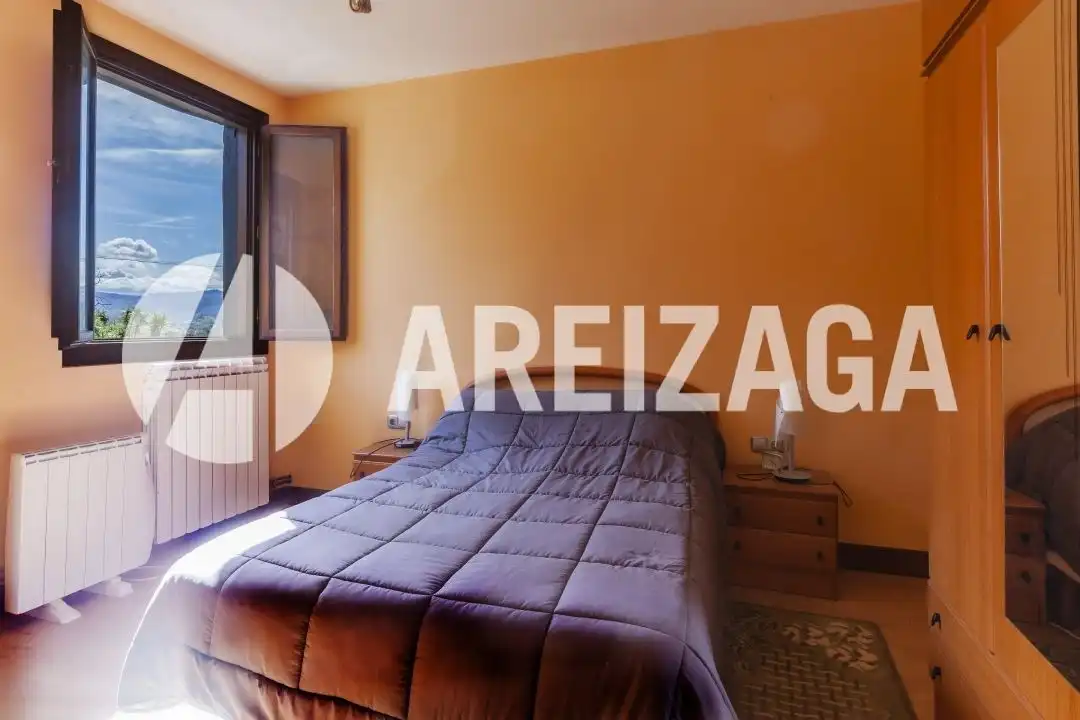 Bedroom of Houses for sale in Donostia - San Sebastián   with Heating, Private garden and Storage room