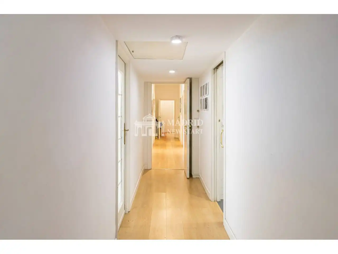 Wohnung zum Verkauf in Madrid mit Klimaanlage und Heizung