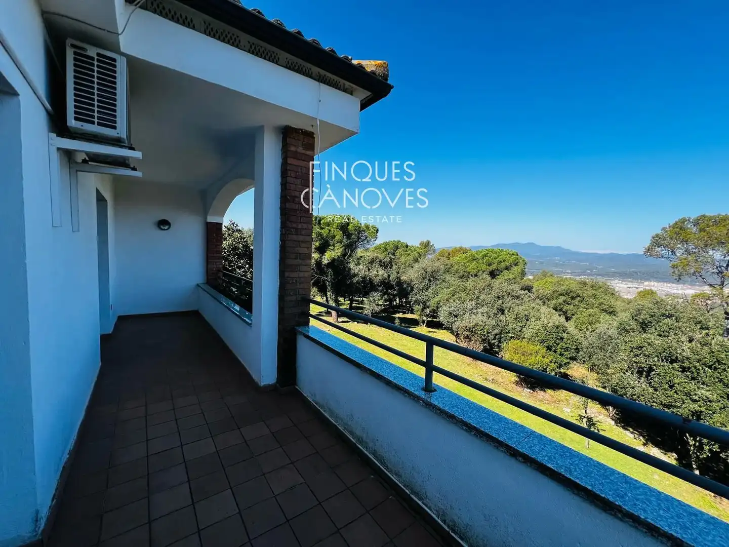Terraza de Casa adosada en venta en Girona con Aire acondicionado, Calefacción y Jardín privado