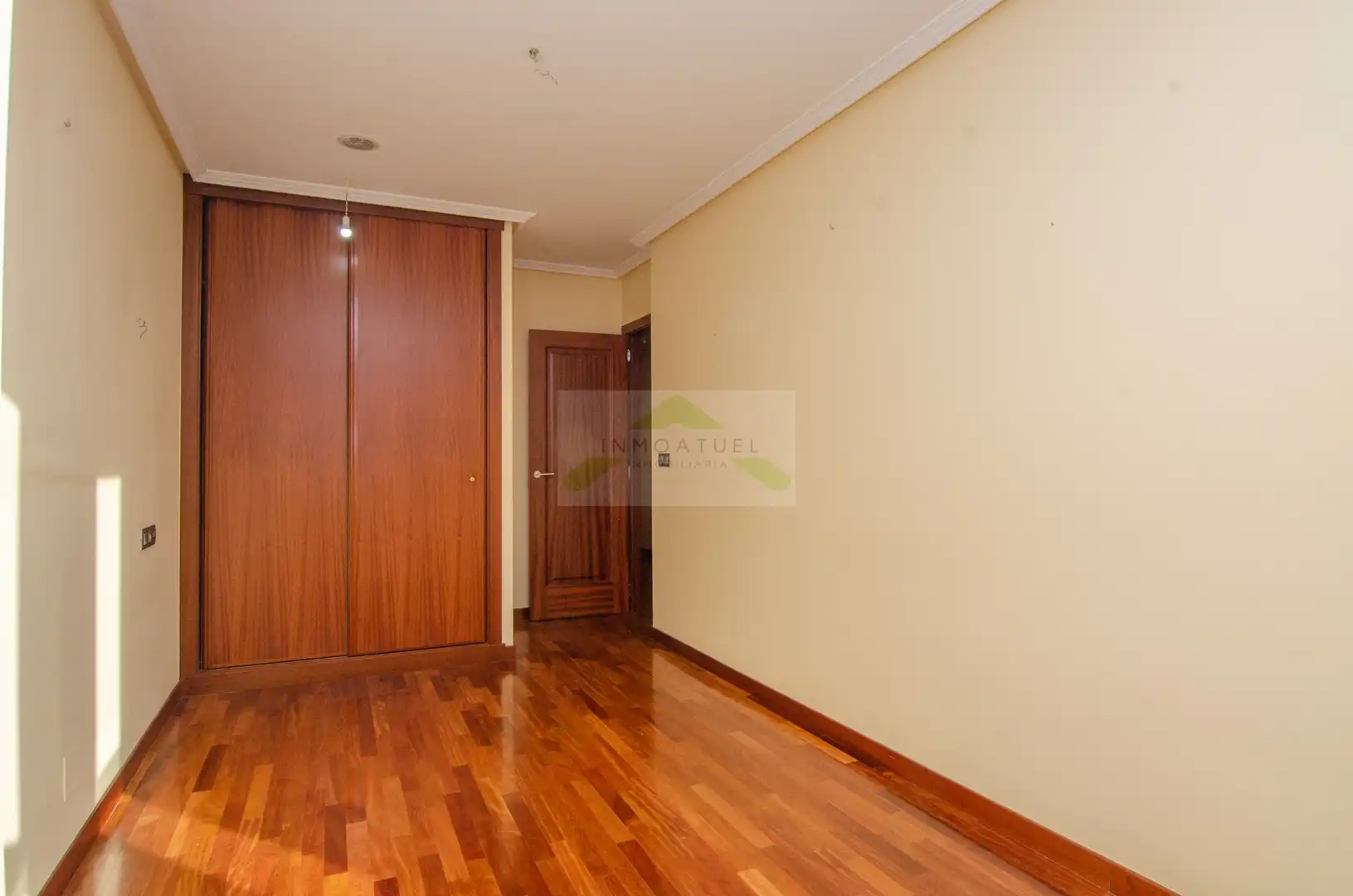 Schlafzimmer von Wohnung zum Verkauf in A Coruña Capital  mit Heizung, Parkett und Abstellraum