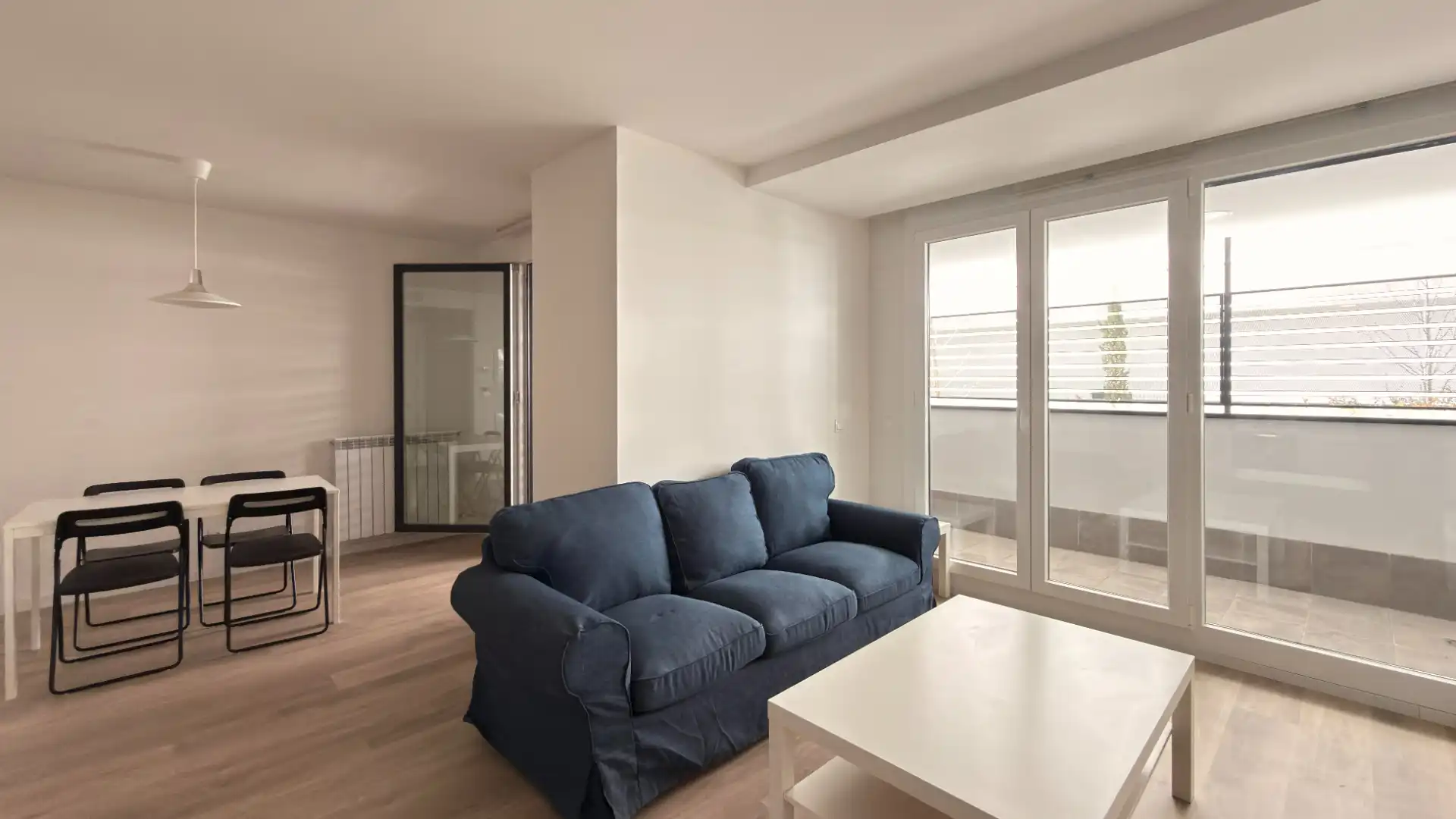 Wohnzimmer von Wohnungen zur Miete in Tres Cantos mit Klimaanlage, Heizung und Terrasse