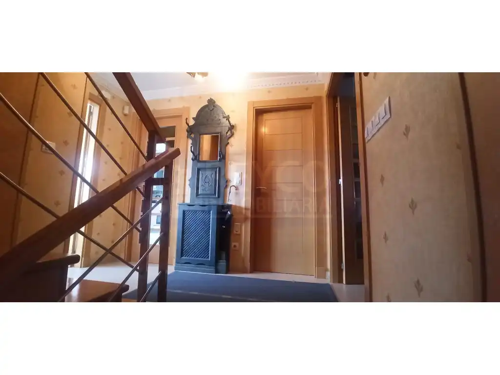 Casa adosada en venta en Miranda de Ebro con Jardín privado y Piscina