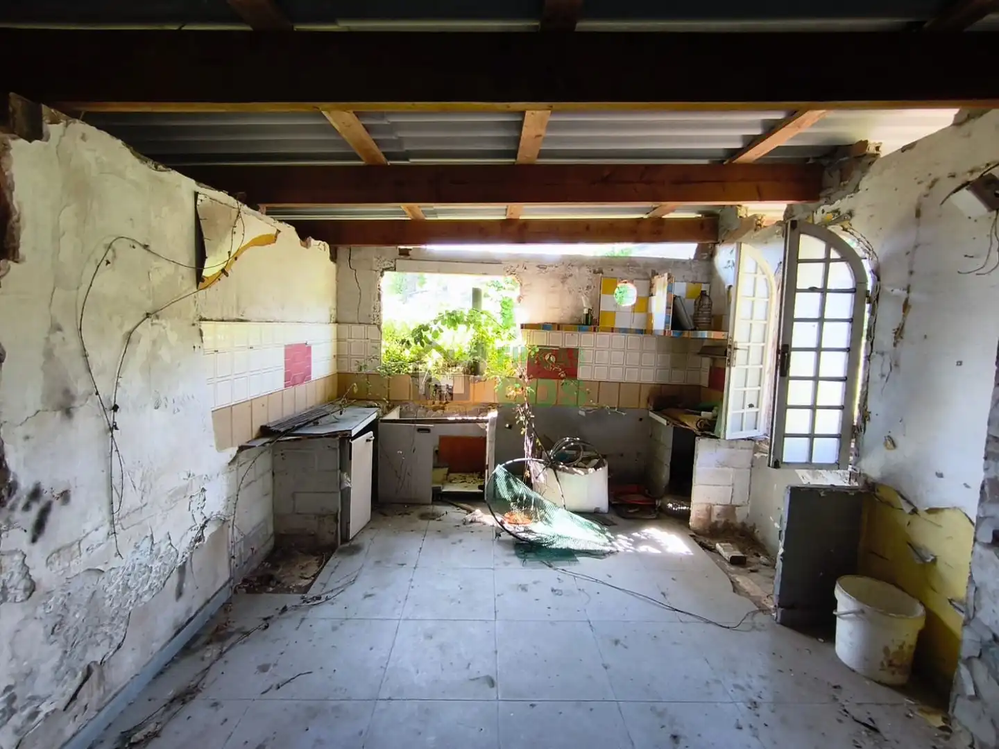 Cuina de Casa o xalet en venda en Sant Cugat del Vallès amb Jardí privat, Terrassa i Balcó