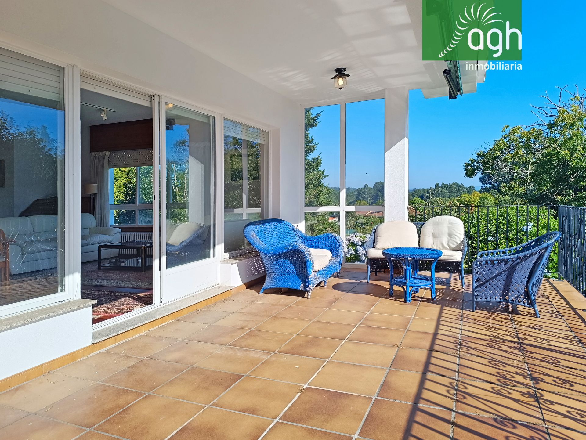 Terraza de Casa o chalet en venta en Oleiros con Calefacción, Jardín privado y Terraza