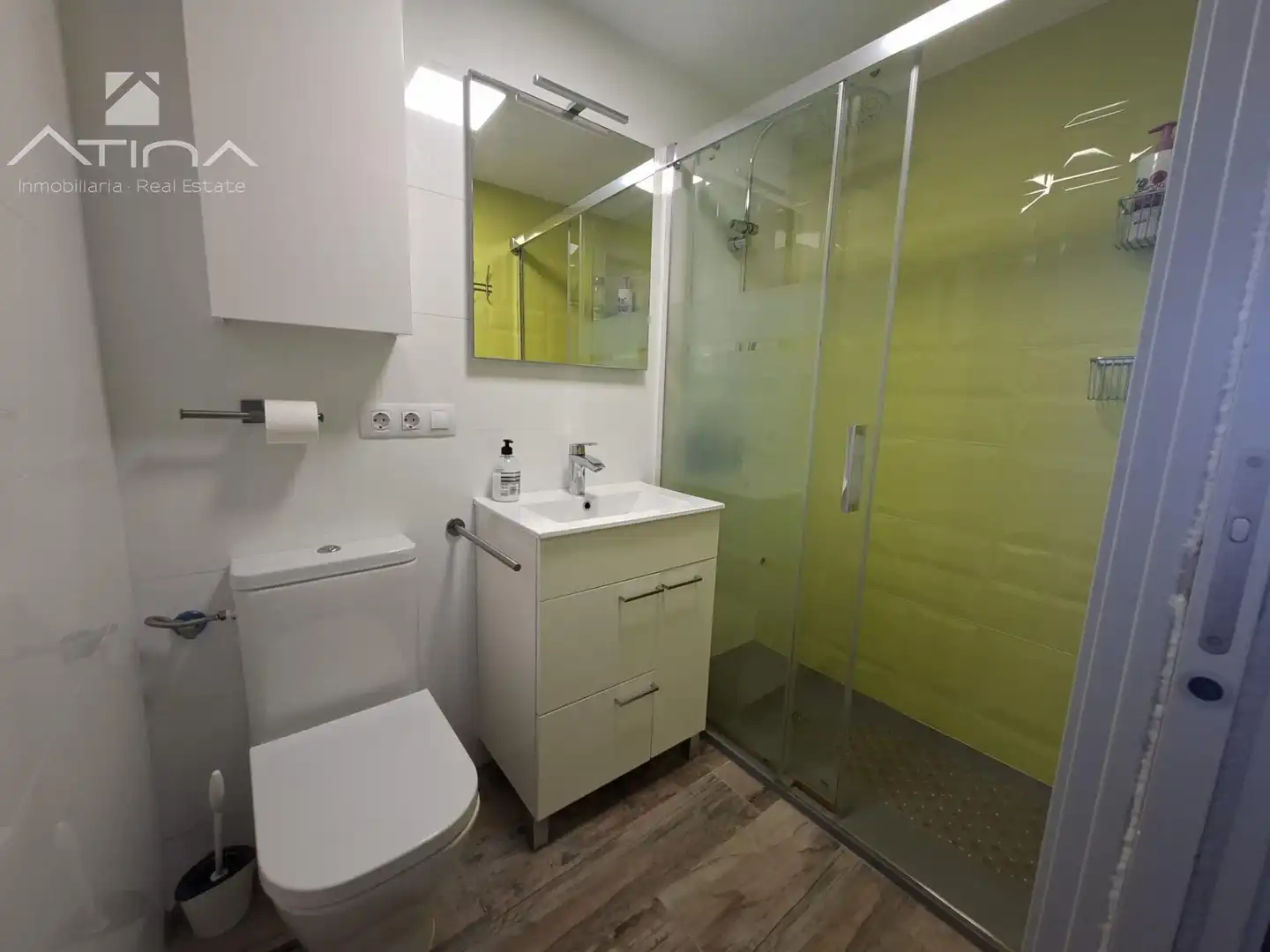 Badezimmer von Wohnungen zum Verkauf in Gandia mit Klimaanlage, Heizung und Privatgarten