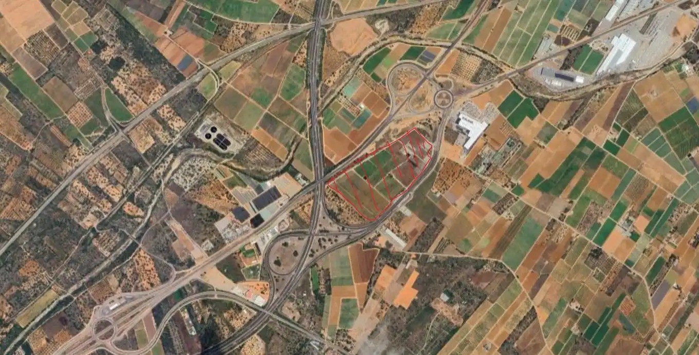 Terrenos y solares en venta en Plaça Poligono 18, imagen 4