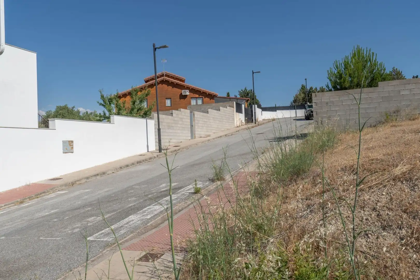 Houses for sale in Cúllar Vega  with Air Conditioner, Heating and Terrace