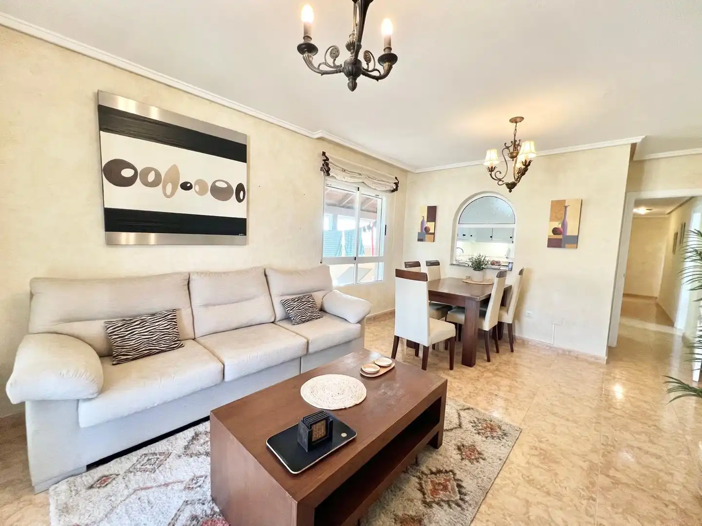 Sala de estar de Ático de alquiler en Torrevieja con Aire acondicionado, Calefacción y Terraza