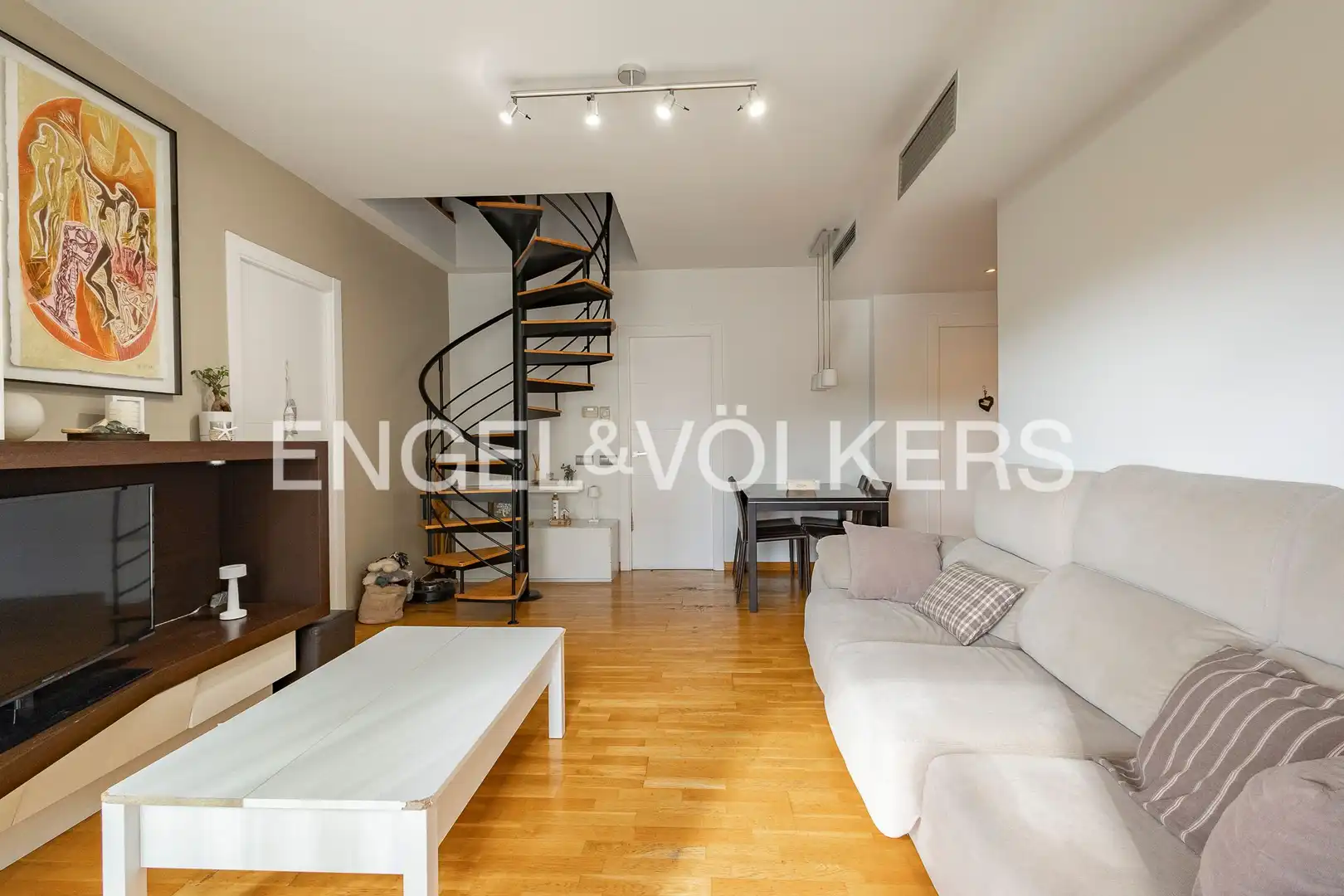 Living room of Attic for sale in Esplugues de Llobregat  with Air Conditioner, Heating and Parquet flooring