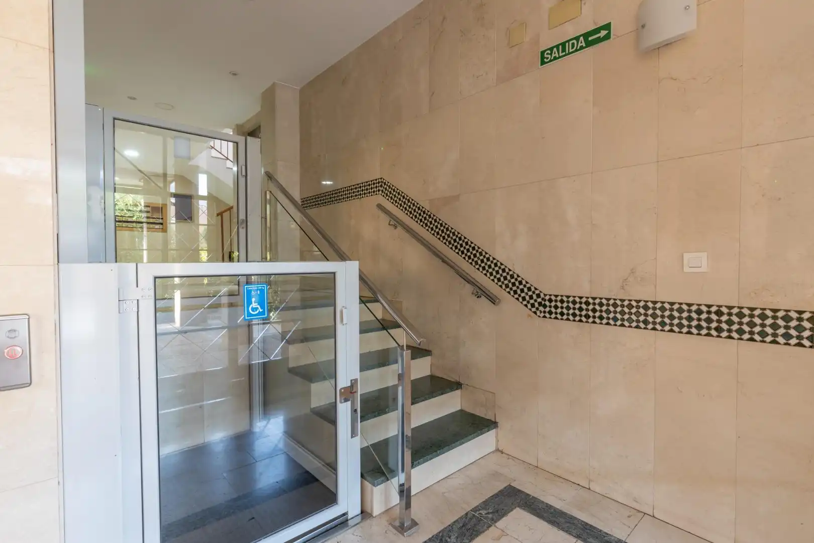 Pis en venda en Granada amb Aire condicionat, Balcó i Piscina comunitària