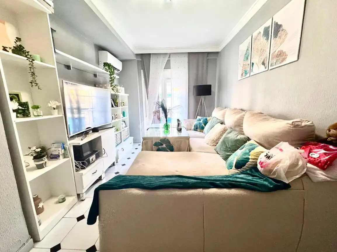 Living room of Flat for sale in Córdoba  with Air Conditioner, Heating and Terrace
