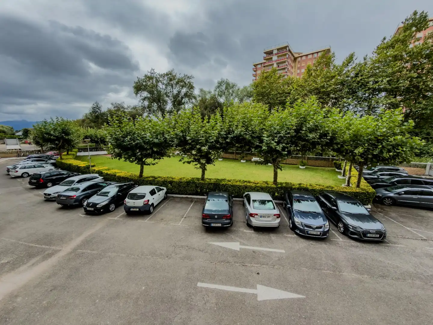 Parking of Apartments for sale in Laredo
