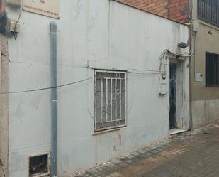 Exterior view of Single-family semi-detached for sale in Sabadell
