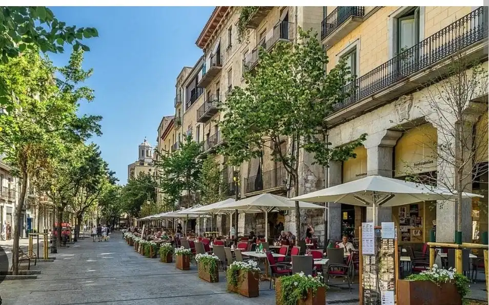 Außenansicht von Maisonette zur Miete in Girona mit Klimaanlage, Heizung und Terrasse