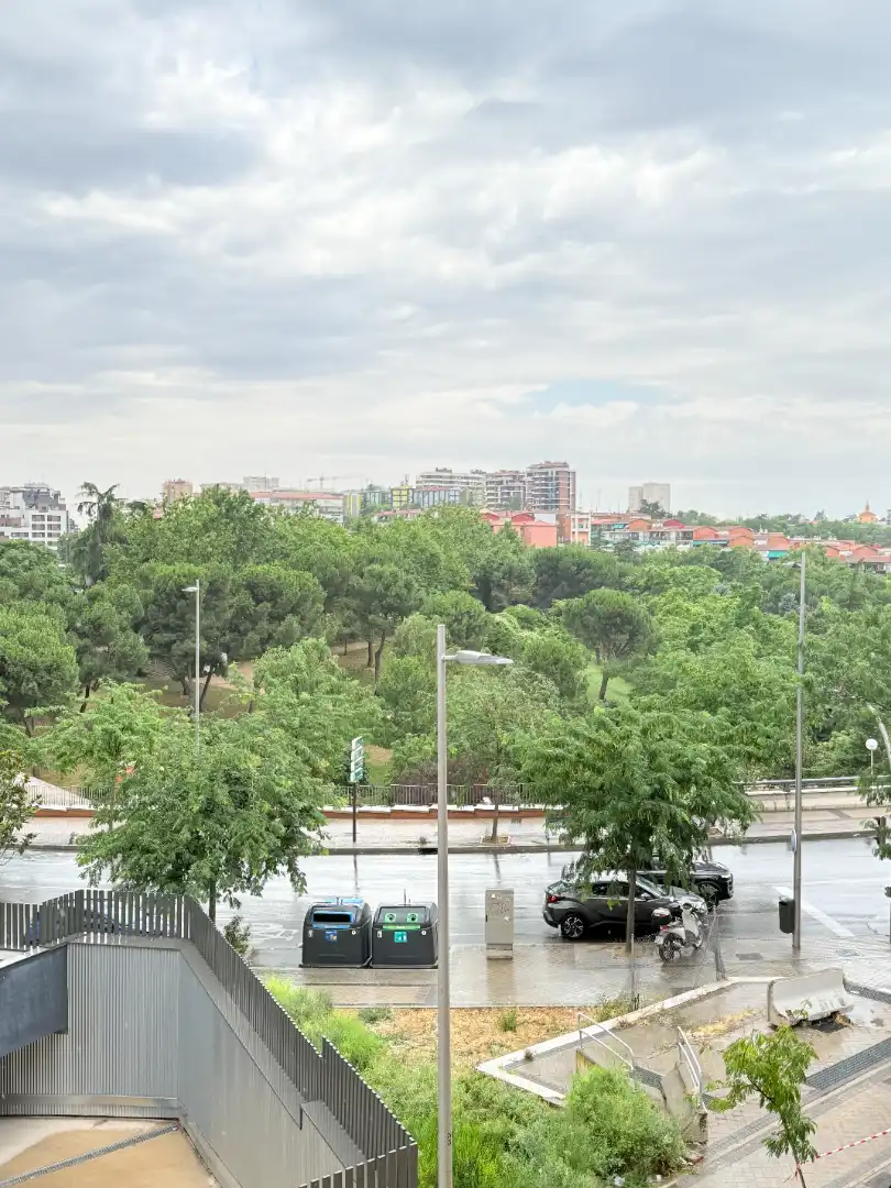 Außenansicht von Wohnung zur Miete in Madrid mit Heizung, Möbliert und Waschmaschine
