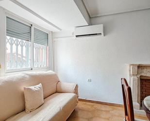 Bedroom of Flat to share in Burjassot  with Heating and Balcony