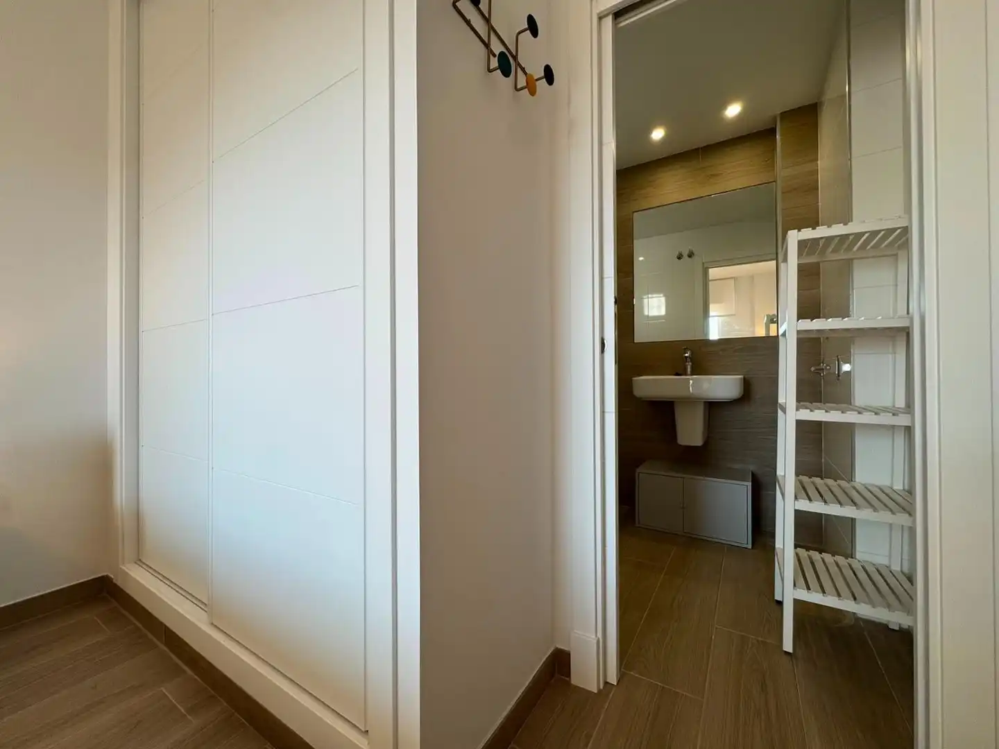 Baño de Piso en venta en Chipiona con Aire acondicionado, Terraza y Trastero