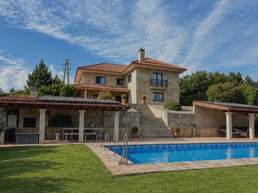 Villa mit Balkon zum Verkauf in Barrocanes