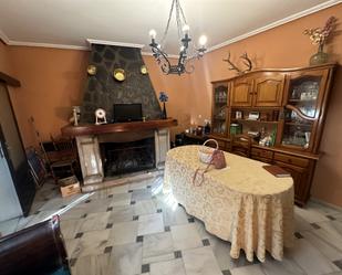 Sala d'estar de Casa o xalet en venda en Linares amb Aire condicionat, Calefacció i Terrassa