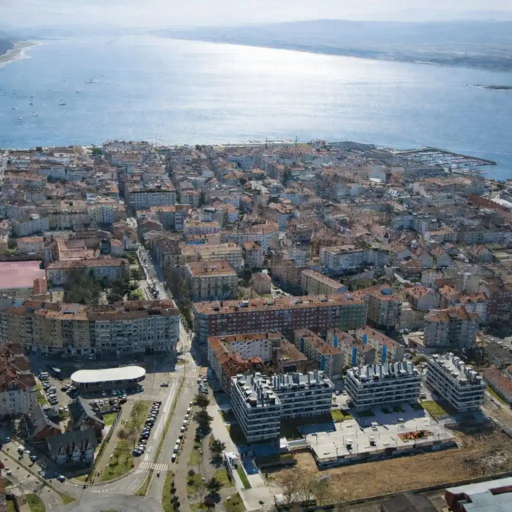 Vista exterior de Pis en venda en Santoña amb Calefacció i Terrassa