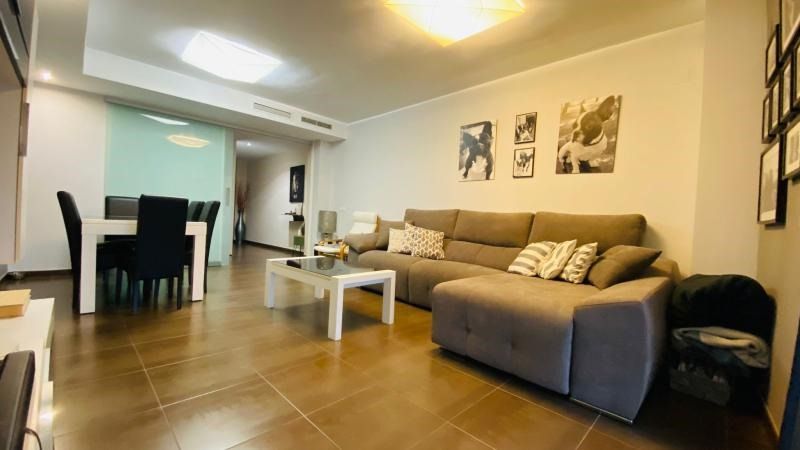 Sala d'estar de Dúplex en venda en Vila-real amb Moblat