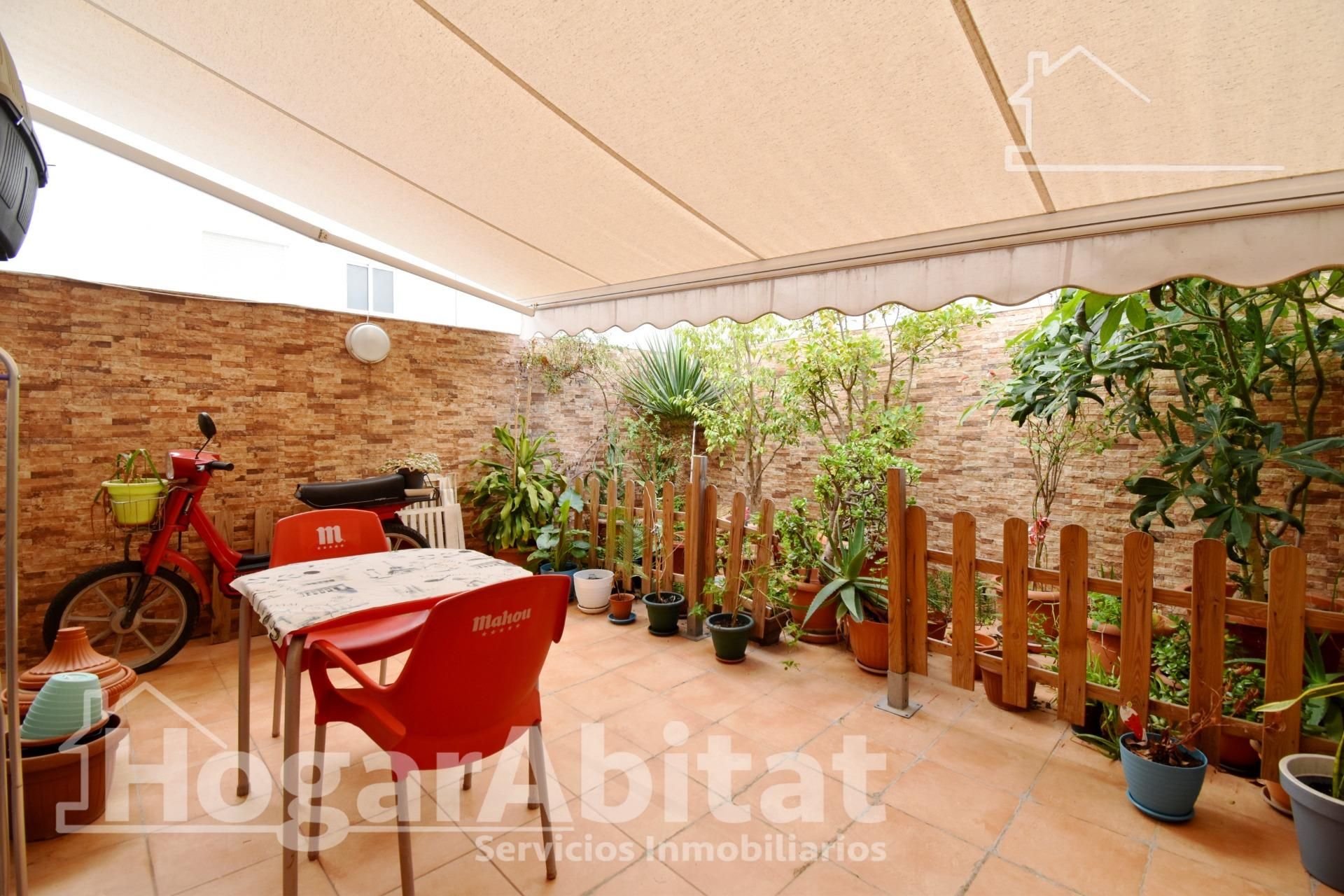 Garden of Flat for sale in Oliva  with Air Conditioner, Terrace and Storage room