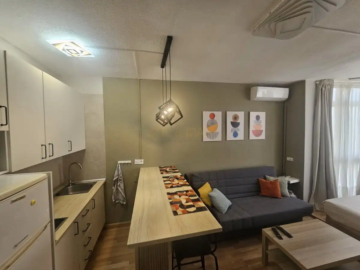 Study for rent in De los Manantiales, Manantiales - Estación de Autobuses