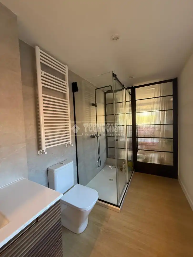Baño de Piso en venta en Madrid con Aire acondicionado, Calefacción y Terraza