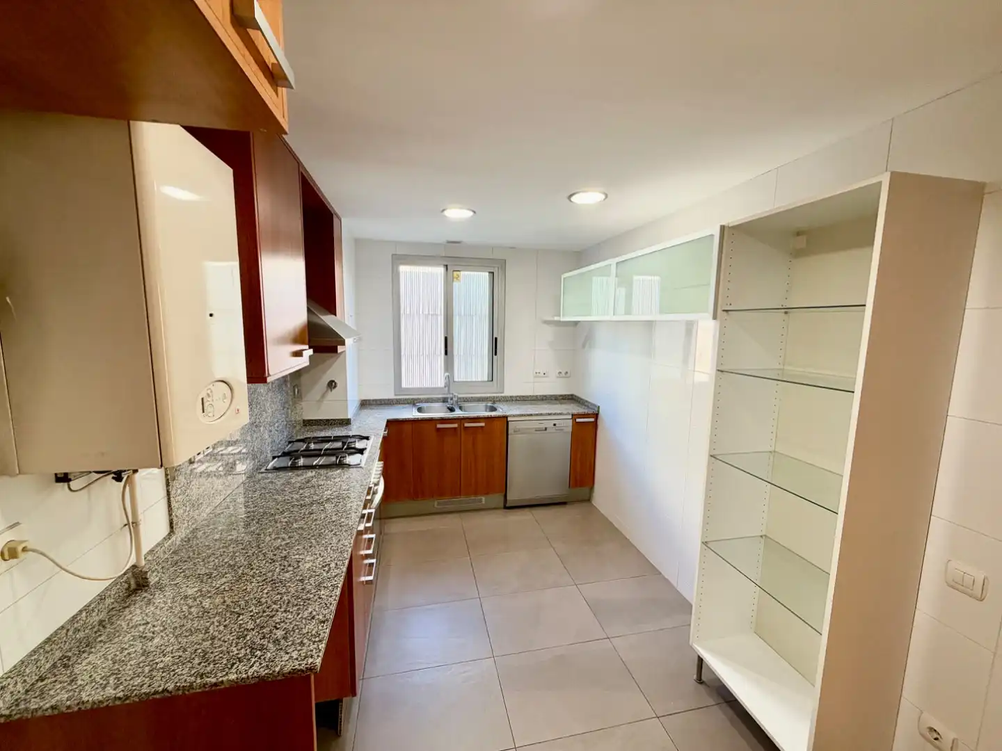 Kitchen of Flat for rent in  Barcelona Capital  with Air Conditioner, Terrace and Balcony