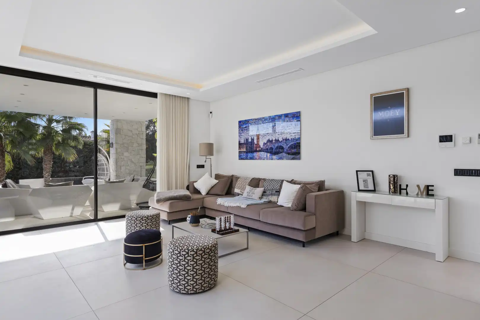 Sala de estar de Casa o chalet en venta en Marbella con Aire acondicionado, Jardín privado y Terraza
