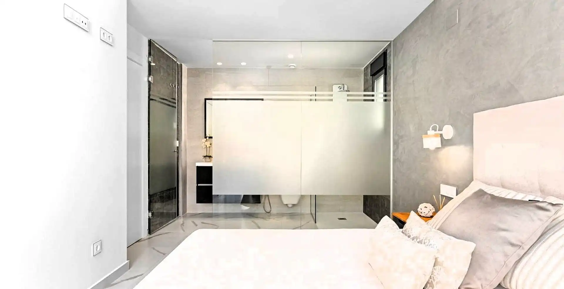 Bathroom of Houses for sale in San Miguel de Salinas