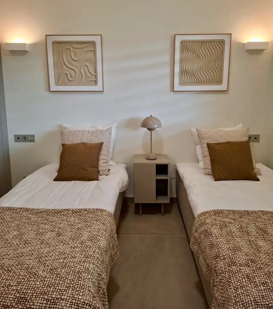 Habitación de Apartamento en venta en Fuengirola con Aire acondicionado, Calefacción y Jardín privado