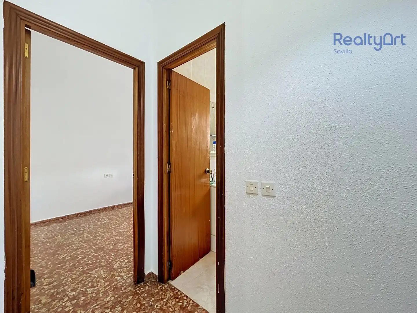 Flat for sale in Sevilla  with Balcony