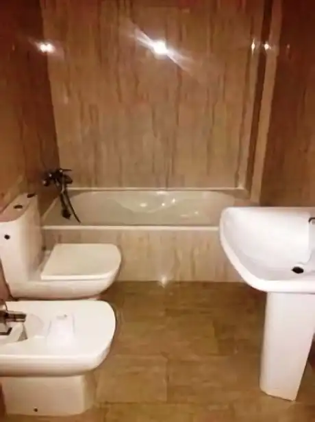 Baño de Casa o chalet en venta en Almería con Calefacción y Trastero