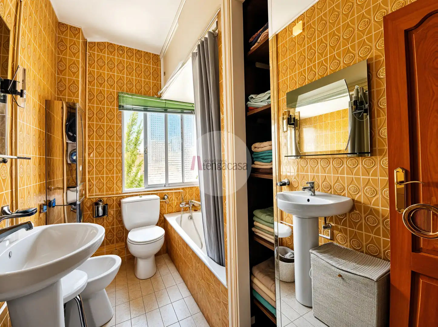 Bathroom of Flat for sale in Madrid  with Air Conditioner, Heating and Terrace
