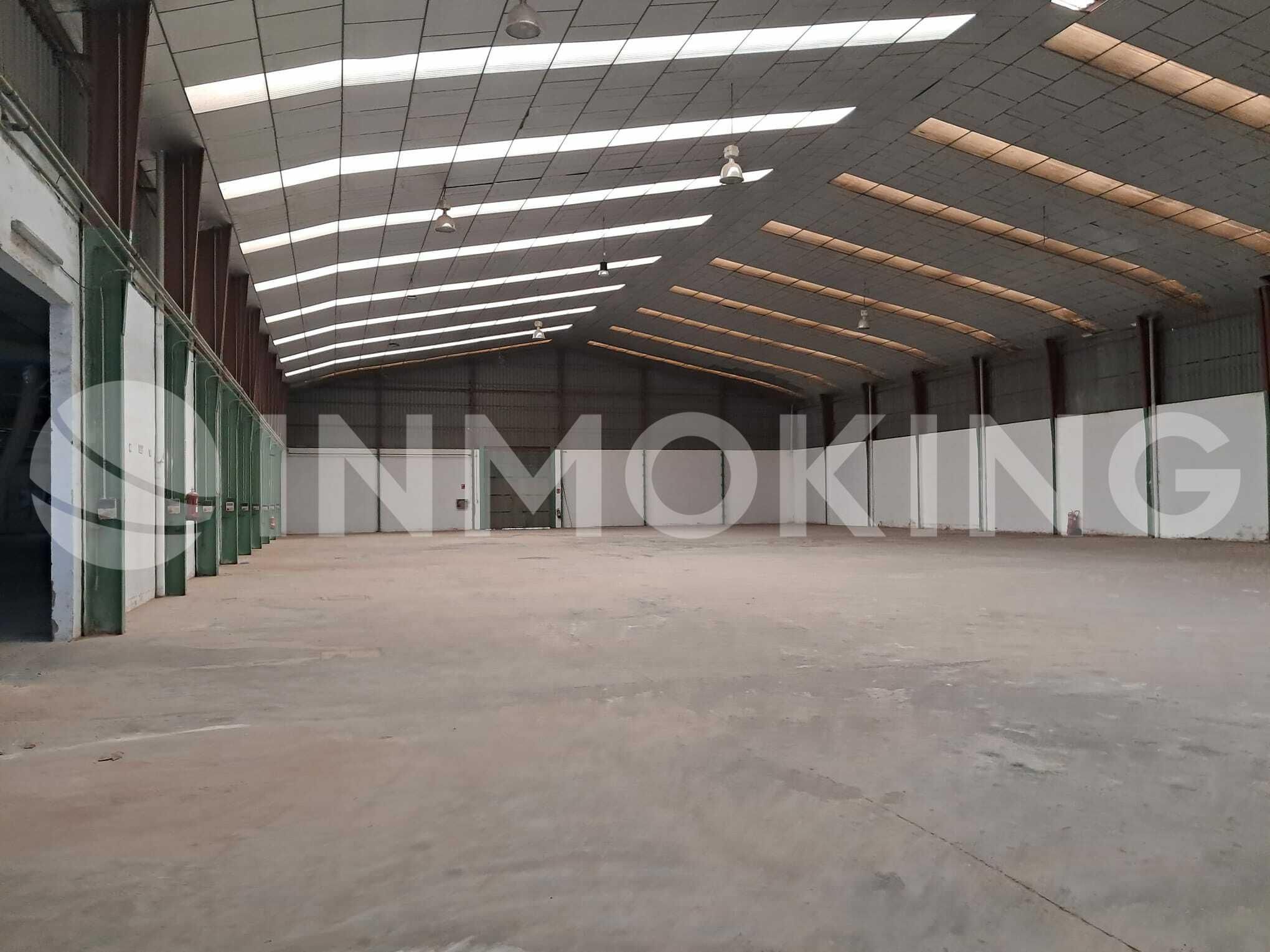 Nau industrial en venda a Metro - Auditorio