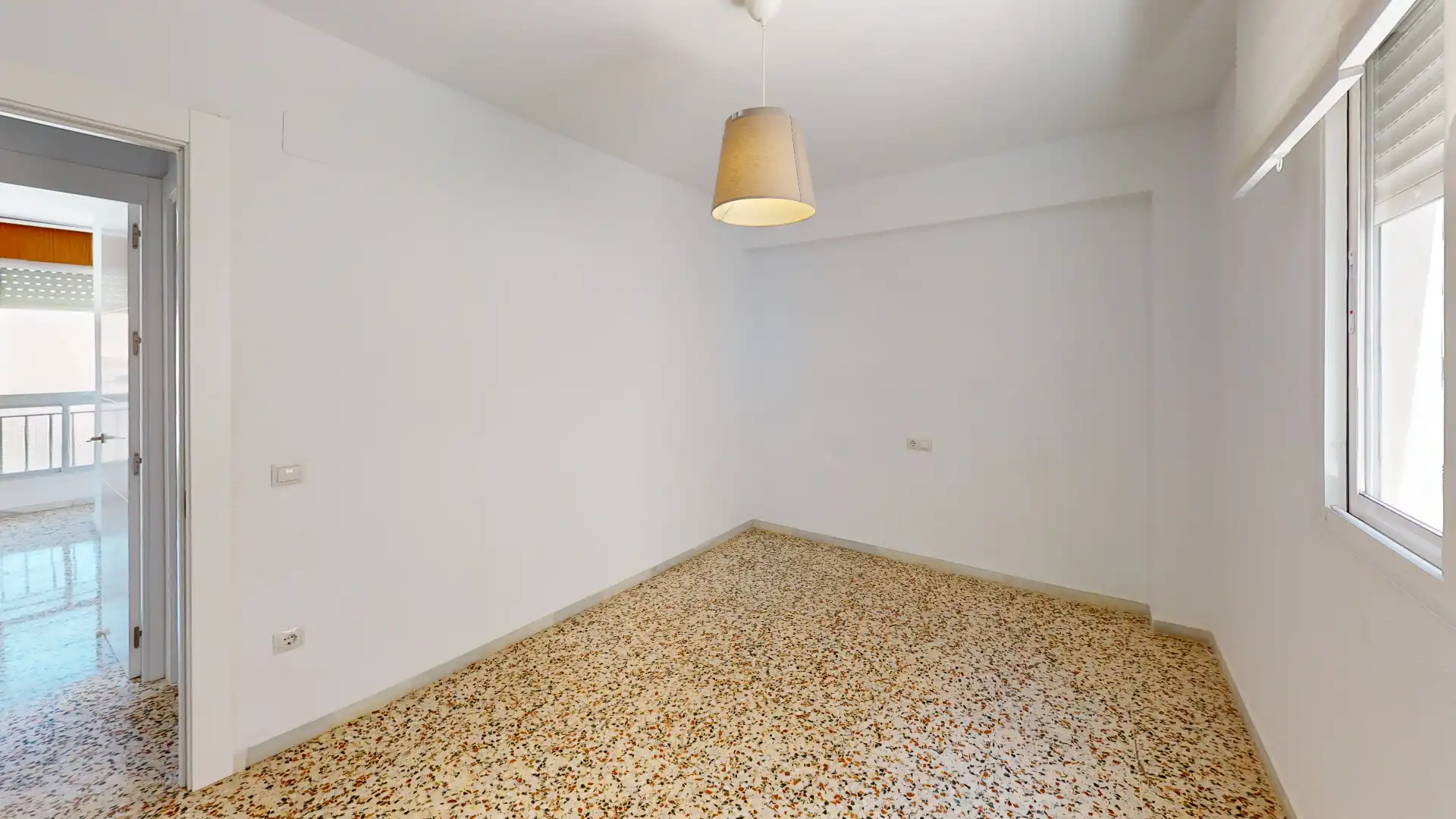 Piso en venta en Almería con Aire acondicionado, Calefacción y Terraza