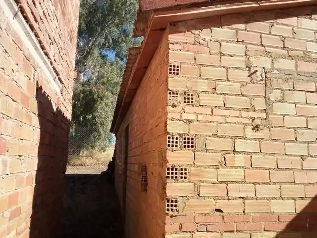 Gran Chalet independiente en parcela totalmente en bruto con tejado totalmente nuevo en el Municipio de Peñarroya-Pueblonuevo con , imatge 3