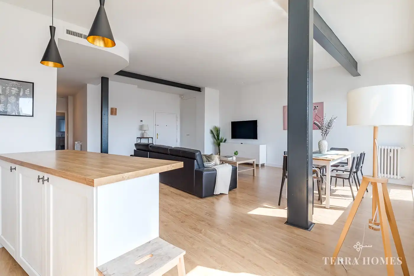 Sala d'estar de Apartament en venda en Madrid amb Aire condicionat i Moblat