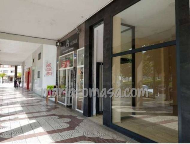 Local comercial en Alquiler en Gernikako Arbola Etorbidea en Bagatza - San Vicente